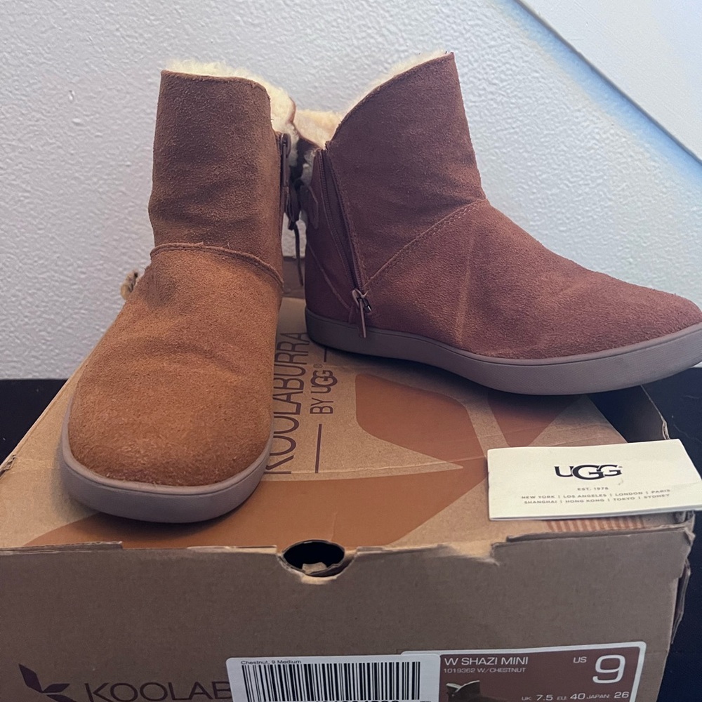 Koolaburra by UGG Tan Suede Boots